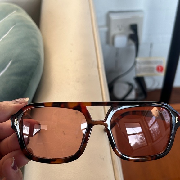 Tortoise Shell Sunglasses - Picture 8 of 8